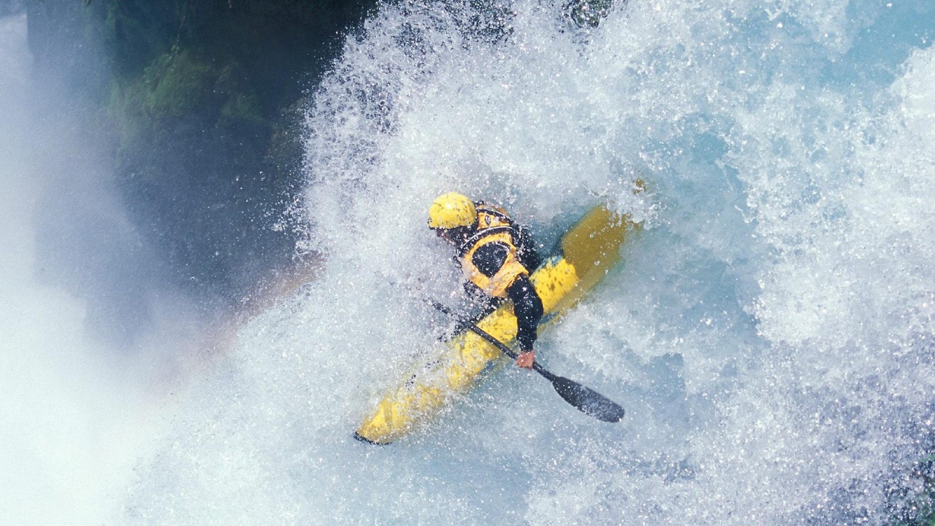 内马尔焦点对战,莱万多夫斯基与30激战C9分钟,领先优势明显胜负难料!观众掌声雷动